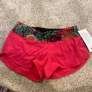 Lululemon Speed up shorts with tag